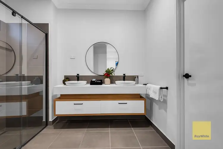 Sixth view of Homely house listing, 10 Lumbrook Parade, Truganina VIC 3029