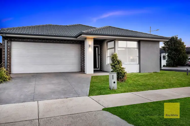 Second view of Homely house listing, 7 Closette Circuit, Tarneit VIC 3029
