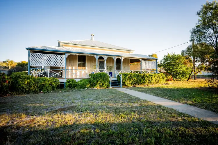 150 McDowall Street, Roma QLD 4455