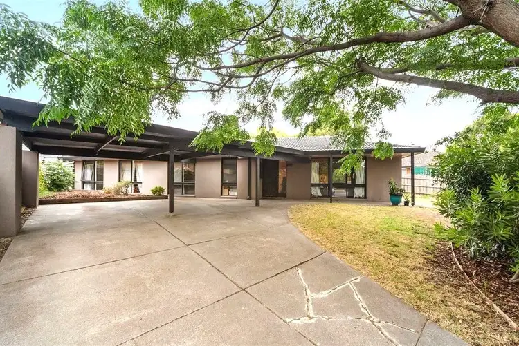 23 Inglenook Crescent, Frankston VIC 3199