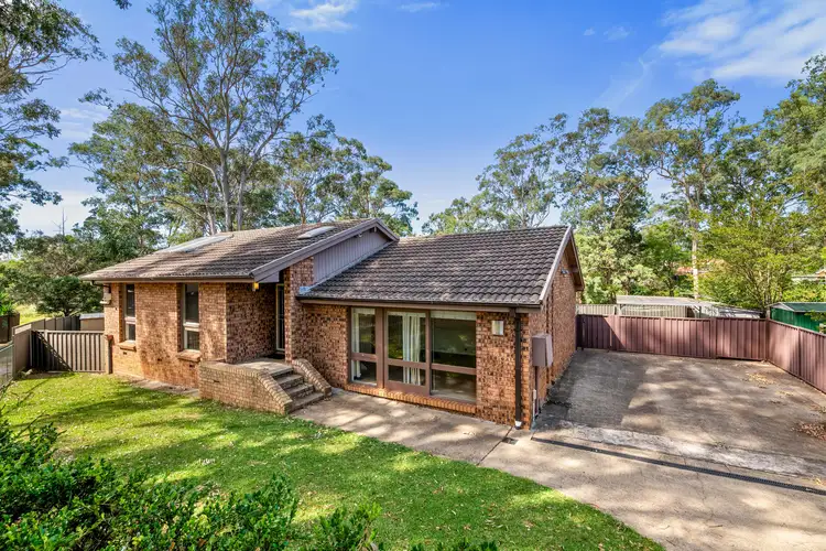24 Amanda Place, Ingleburn NSW 2565