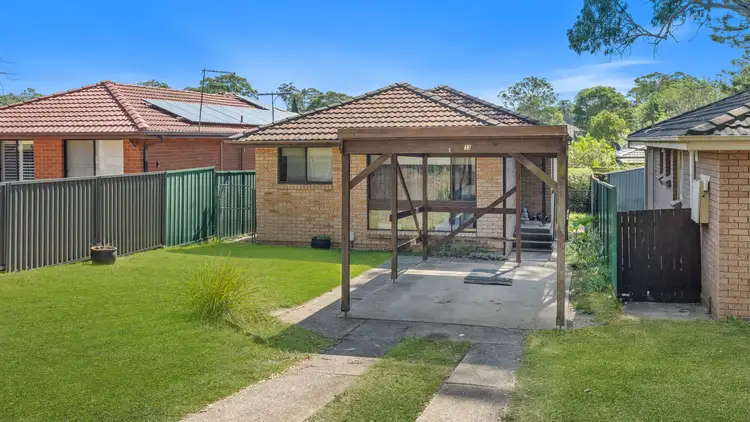 13 Knotwood Avenue, Macquarie Fields NSW 2564