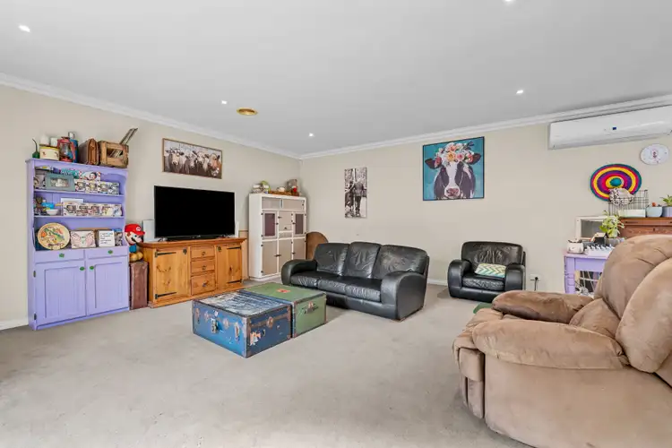 Fifth view of Homely house listing, 107 Flaxen Hills Road, Doreen VIC 3754