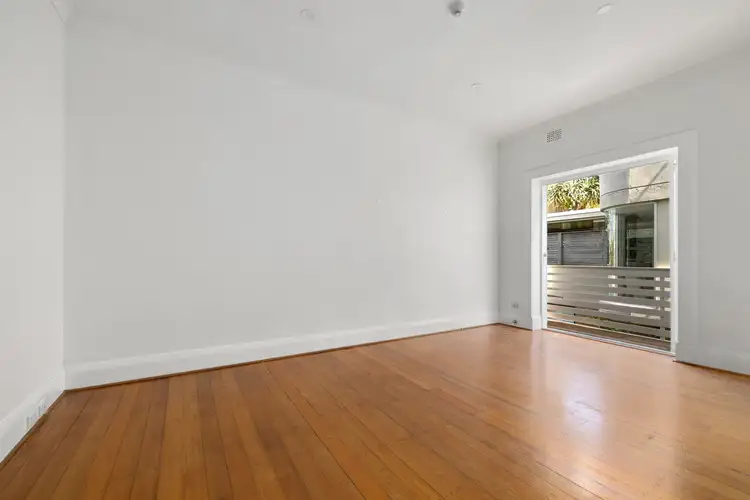 9/5 Elizabeth Bay Crescent, Elizabeth Bay NSW 2011