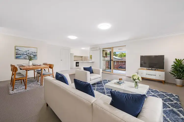 51 Cairds Avenue