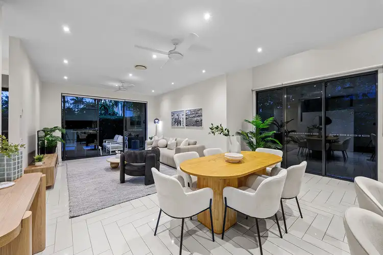 1/7 Magnoli Circuit, Palm Beach QLD 4221