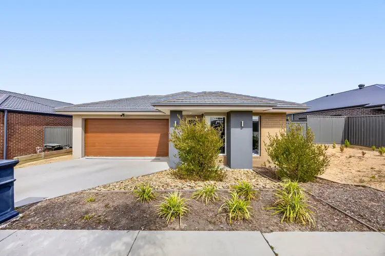 15 Estlley Court, Canadian VIC 3350