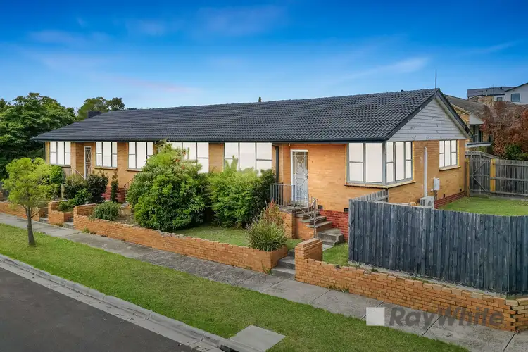 15 Rylands Road