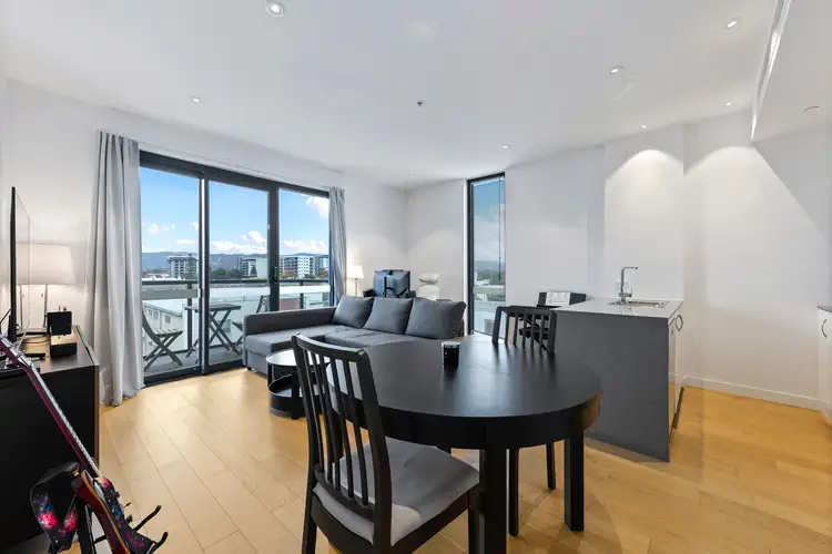 18 Surflen Street