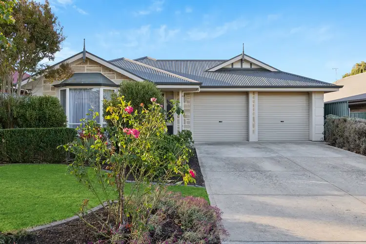 26 Haeusler Drive