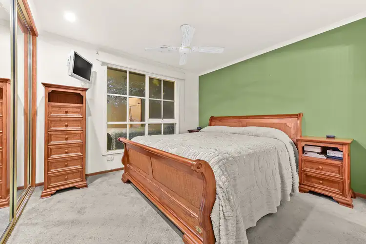 Fifth view of Homely house listing, 5 Fisher Close, Berwick VIC 3806