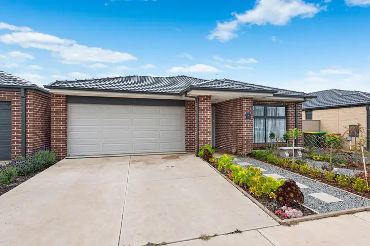 8 Racing Way, Winter Valley VIC 3358