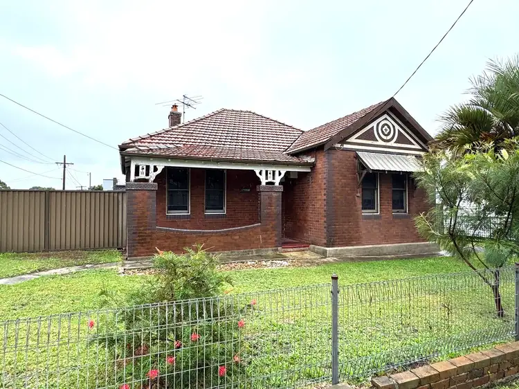 31 St Albans Road, Kingsgrove NSW 2208