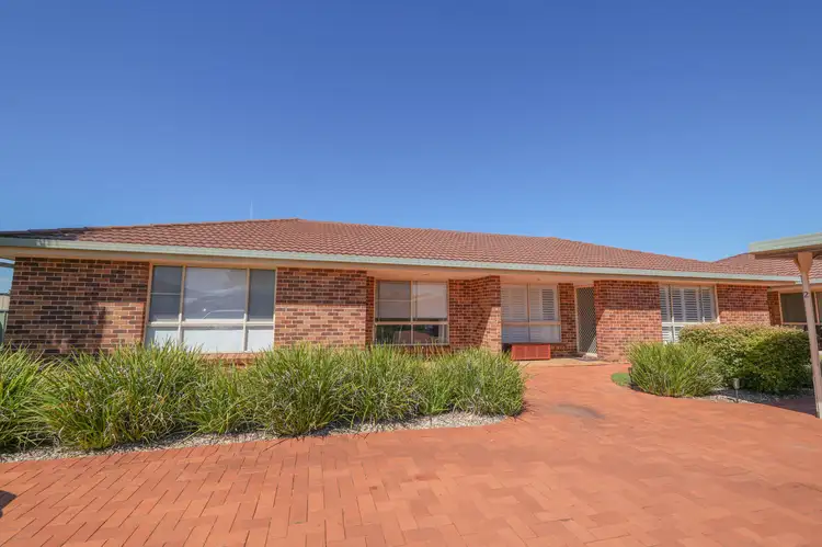 Main view of Homely semi-detached listing, 1&2/7 George Field Drive, Parkes NSW 2870
