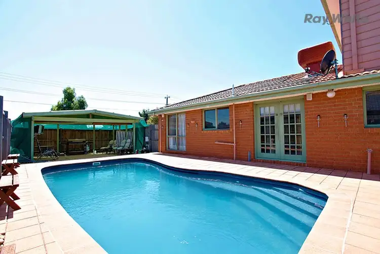 16 Catherine Road, Seabrook VIC 3028
