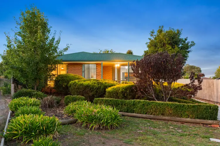 Second view of Homely house listing, 4 Anna Court, Pakenham VIC 3810