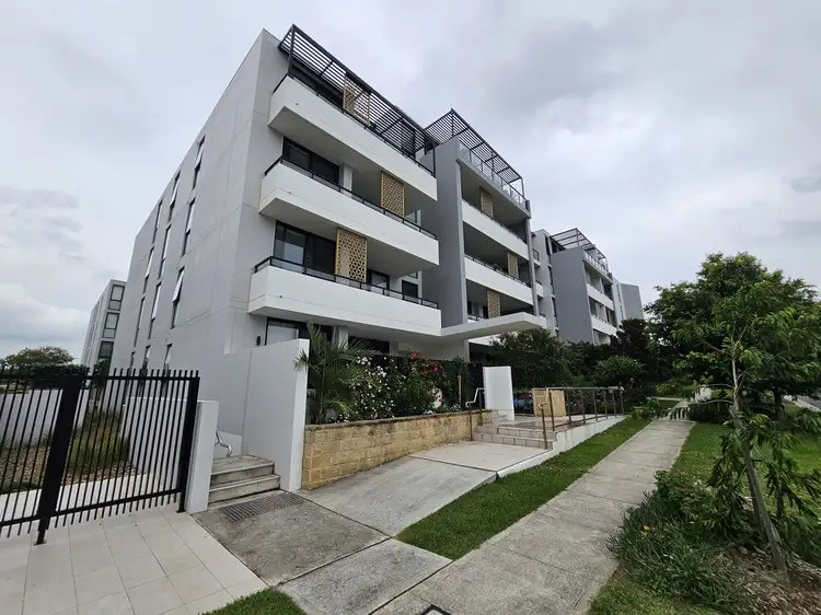 7 Schofields Farm Road