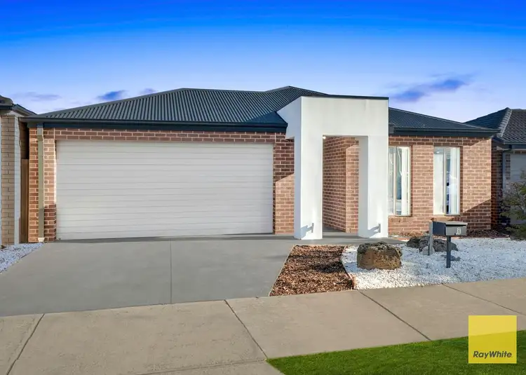 Second view of Homely house listing, 8 Isabella Way, Tarneit VIC 3029