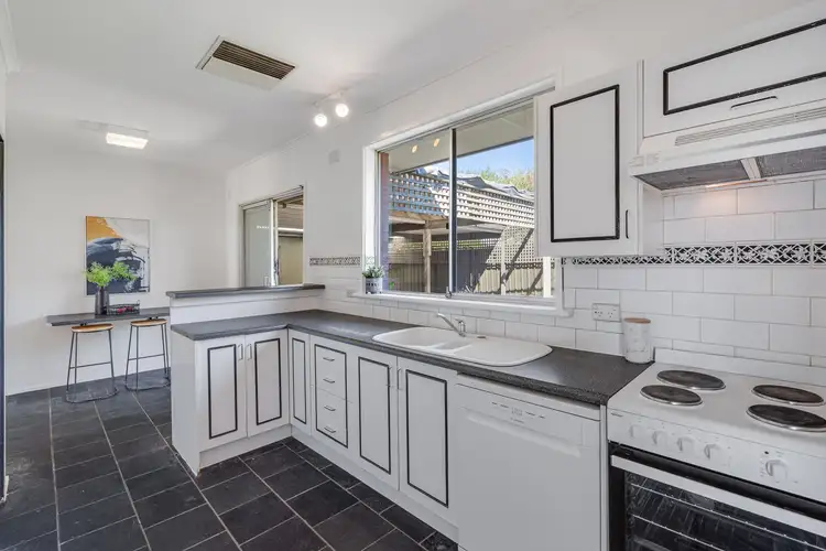 Fifth view of Homely house listing, 2 Reen Court, Sturt SA 5047