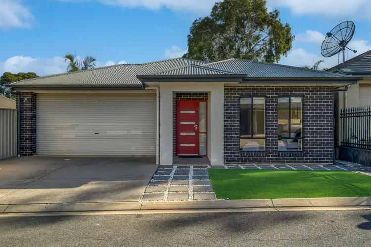 5 Riddell Road