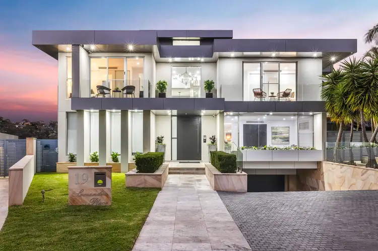19 Lomandra Place