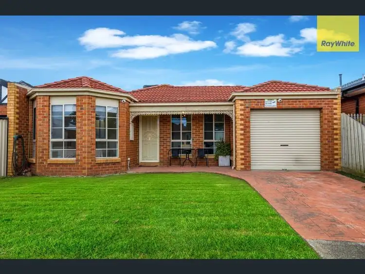 6 Feldspar Close, St Albans VIC 3021