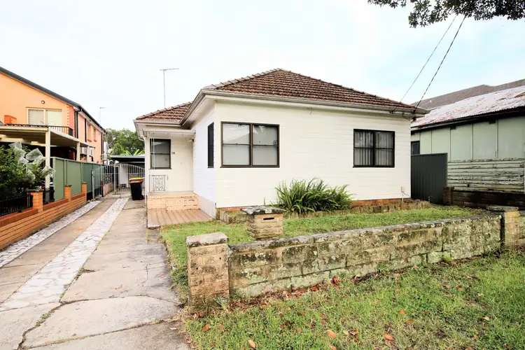 18 Little Road, Bankstown NSW 2200