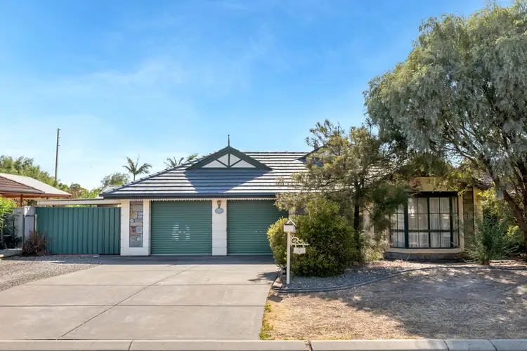 7 Litchfield Avenue