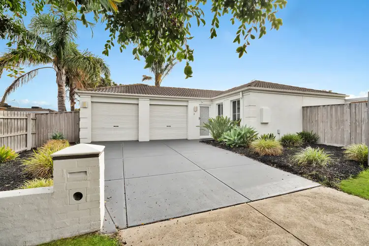 Second view of Homely house listing, 2 Oleander Court, Skye VIC 3977