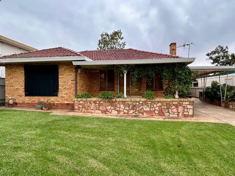 11 Hickey Crescent