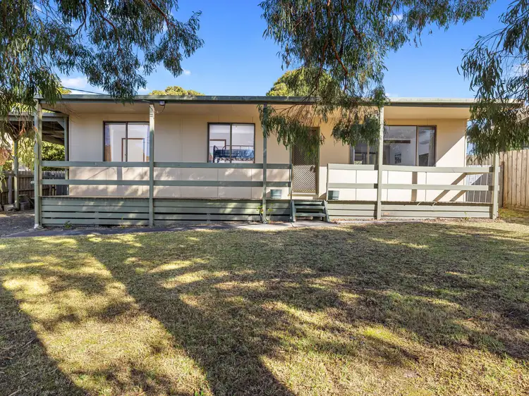 31 Beilby Avenue, Inverloch VIC 3996