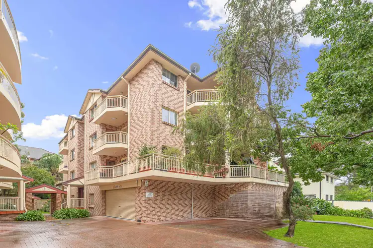 8/181-185 Sandal Crescent, Carramar NSW 2163