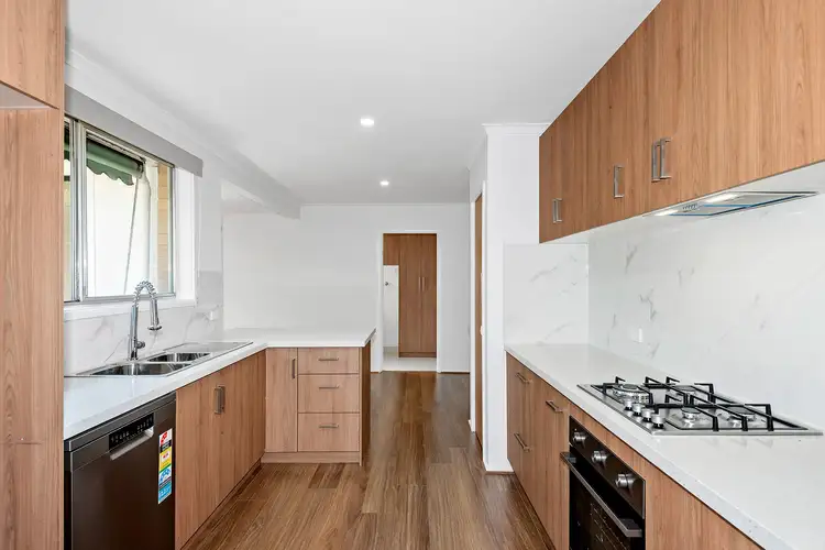 1 Troon Place, Frankston VIC 3199