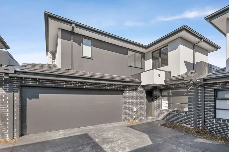 11 Hillcrest Drive