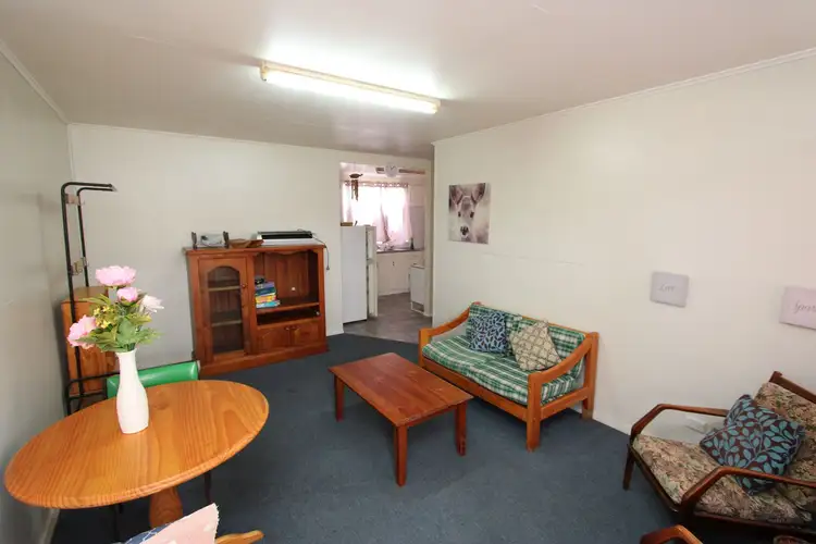 2/23 Albury Street, Ashford NSW 2361