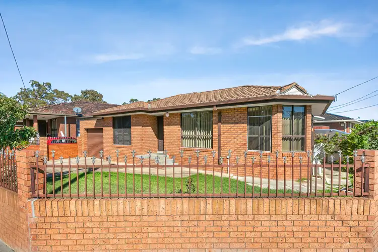 Main view of Homely house listing, 5 Garner Parade, Dallas VIC 3047