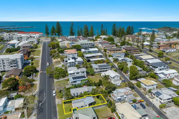 14 Coldstream Street, Yamba NSW 2464