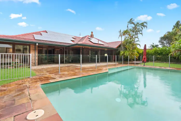 5 Bimini Court, Clear Island Waters QLD 4226
