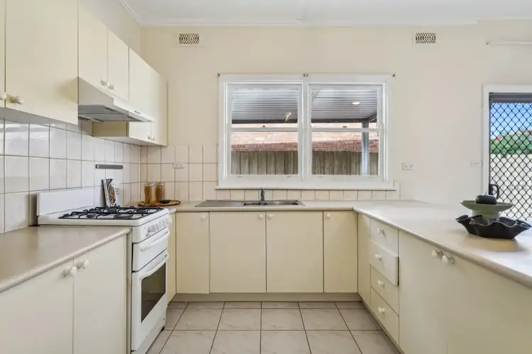 Fifth view of Homely house listing, 33 Keon Parade, Reservoir VIC 3073