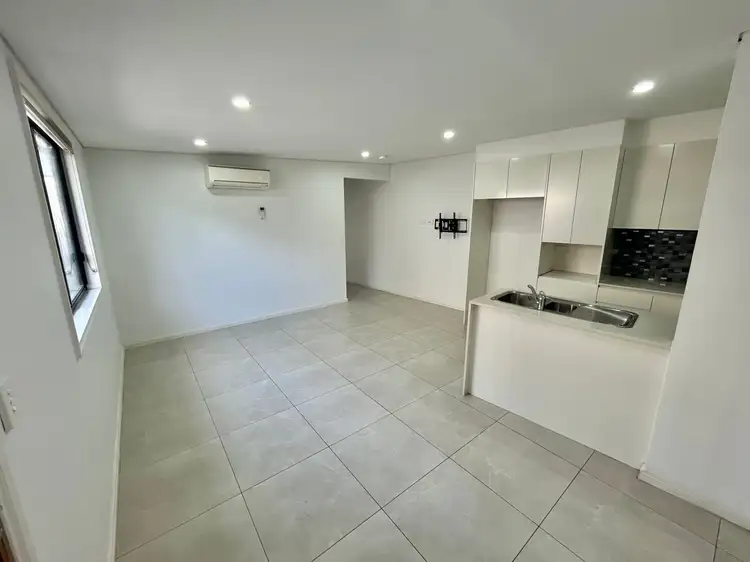 28A Greenway Drive, West Hoxton NSW 2171