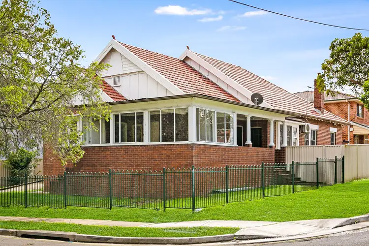 43 Kelly Street