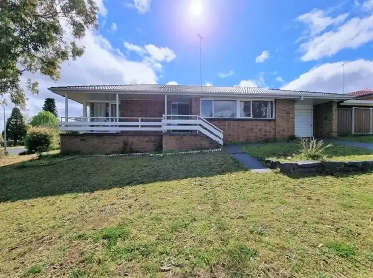 2 Georgiana Crescent, Ambarvale NSW 2560