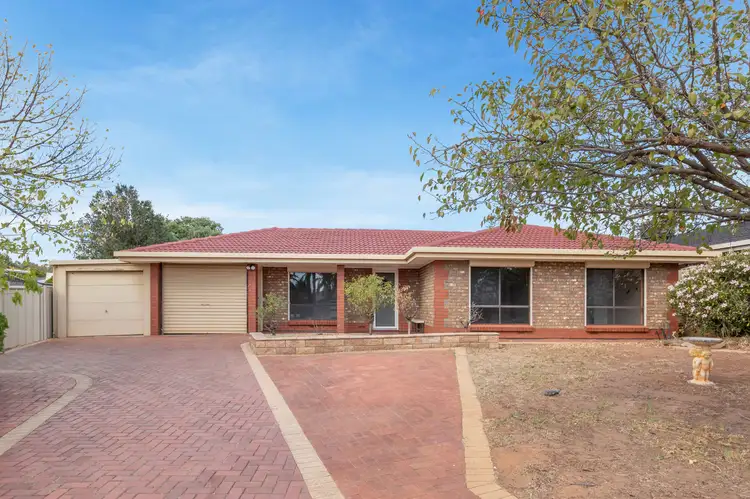 9 Valencia Court, Craigmore SA 5114