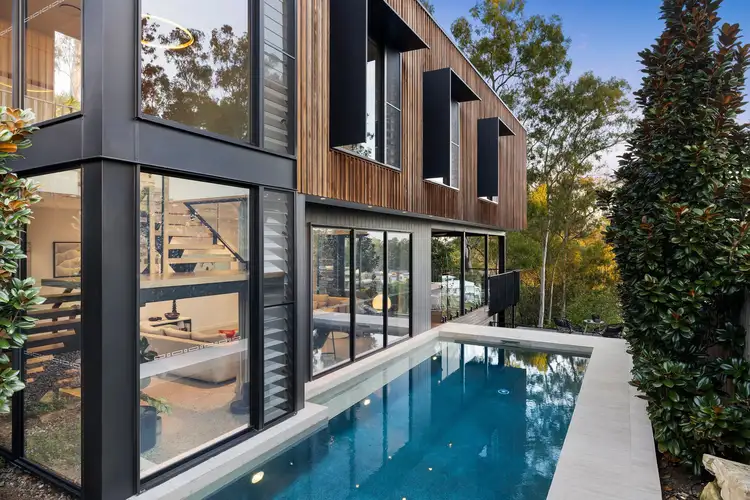 98 Sunset Road, Kenmore QLD 4069