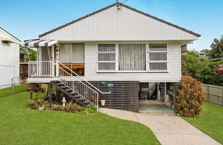 10 Aldren Street, Stafford Heights QLD 4053