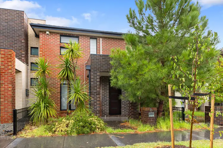 21 Evergreen Boulevard, Clayton South VIC 3169