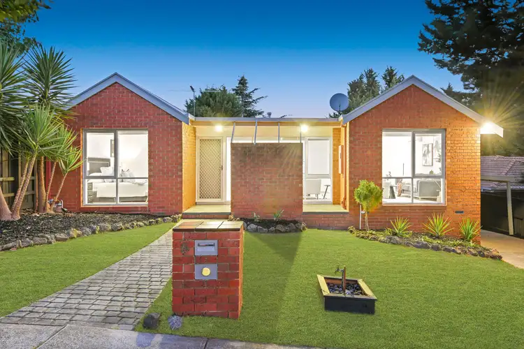 5 Maryn Close, Berwick VIC 3806