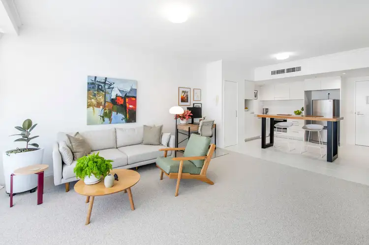 43/25 Surf Parade, Broadbeach QLD 4218