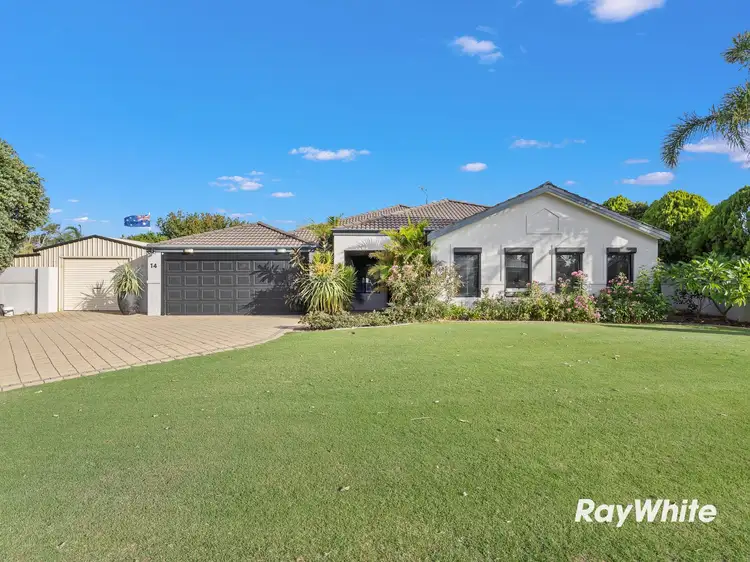 14 Lambrook Mews