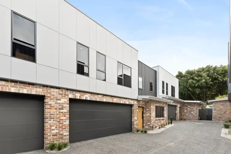 Main view of Homely townhouse listing, 8/58-60 Murphys Avenue, Keiraville NSW 2500